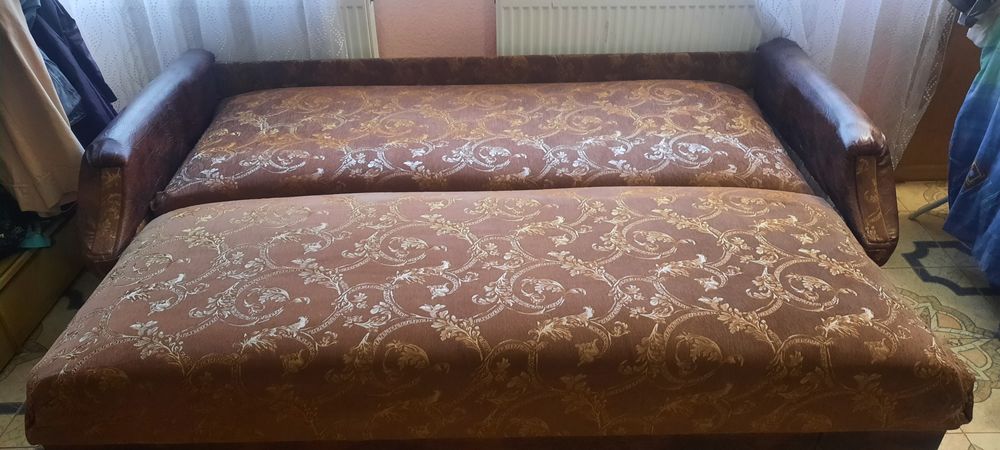 Продам добротный диван. Размер 215х150. Состояние нового.