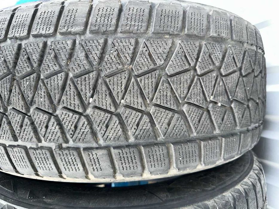 265/60 R18 Bridgestone Blizak DM-V2