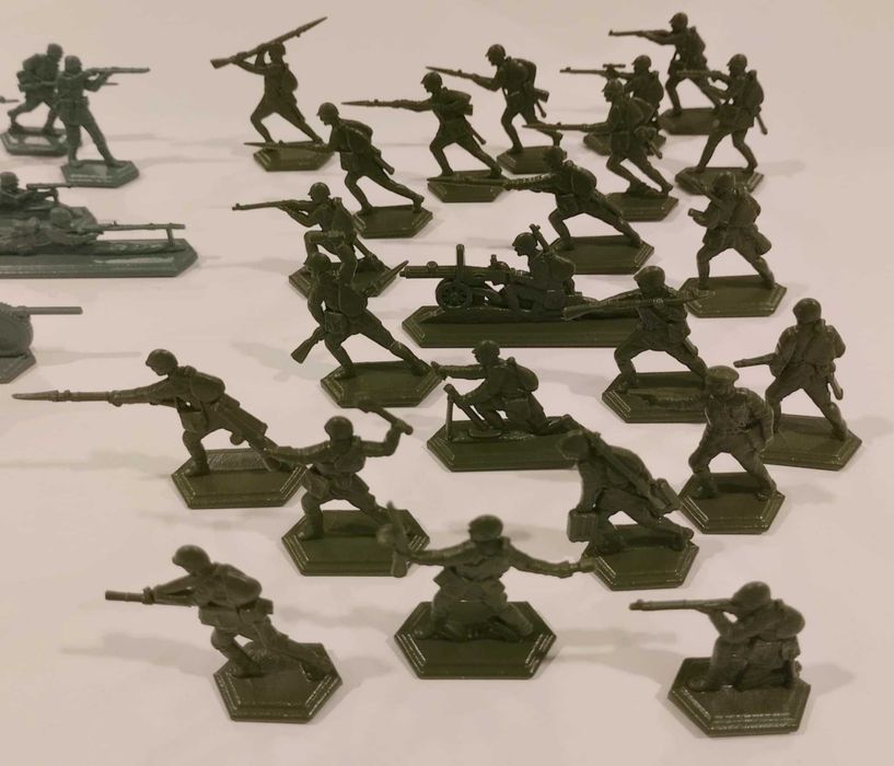 Żołnierzyki 1:48 - piechota niemiecka i radziecka (WW2)