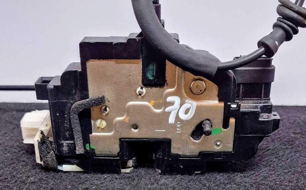 Fechadura / Fecho Porta Trás Esquerdo KIA CEE'D Hatchback (ED) ano 2007