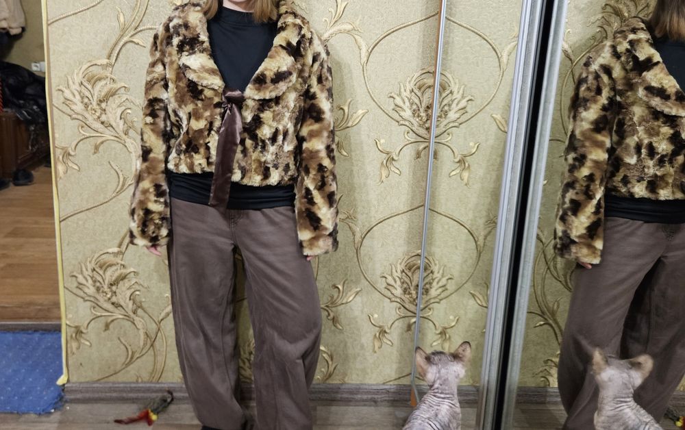 Полушубок штучний,М/L