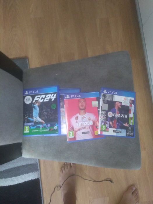 Ps4 slim 800gb 1 comando 4 fifas