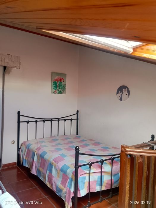 Alugo quarto mobilado