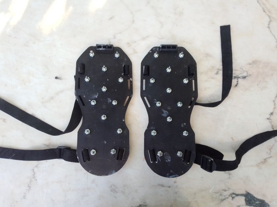 Sapatas de escalada/aerodores de relva