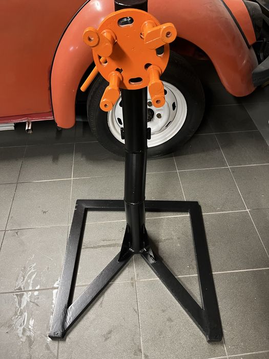 Apoio de motor clasico restaurado .