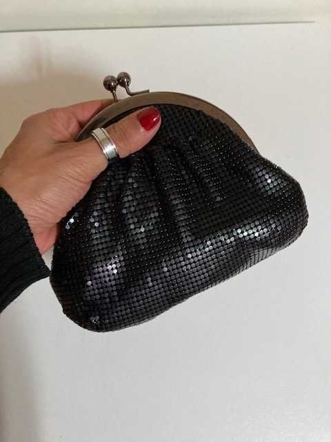 Clutch com lantejoulas preta - NOVA