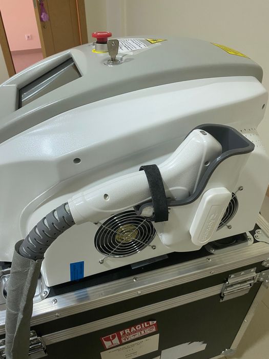 Máquina de depilação a laser como nova, ainda com garantia