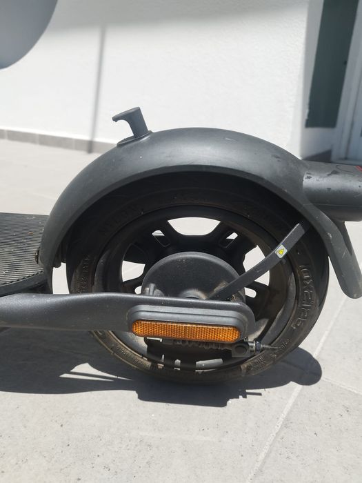 Trotinete NAVEE V25