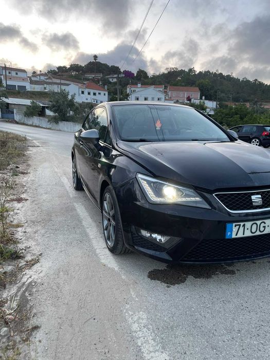 SEAT Ibiza FR 1.6 TDI | 2013 | Teto Panorâmico | Muito Estimado foto 2
