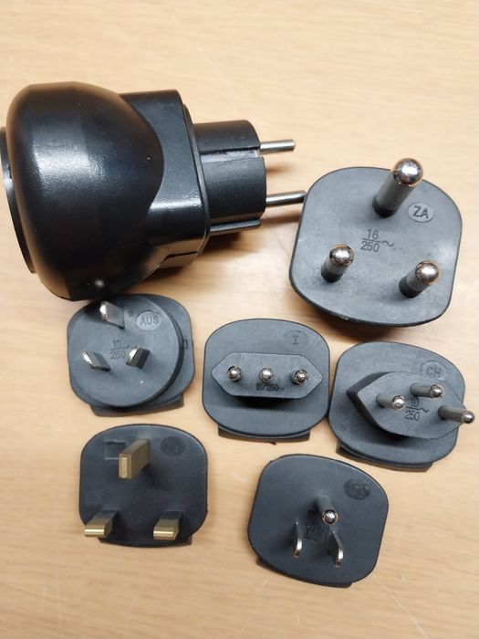 Kit de viagem para tomadas