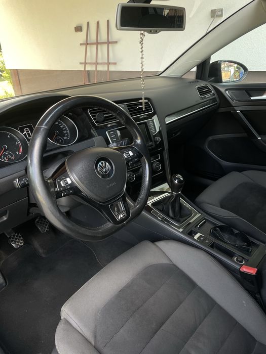 Volkswagen golf 7 2.0tdi Highline nowe oc