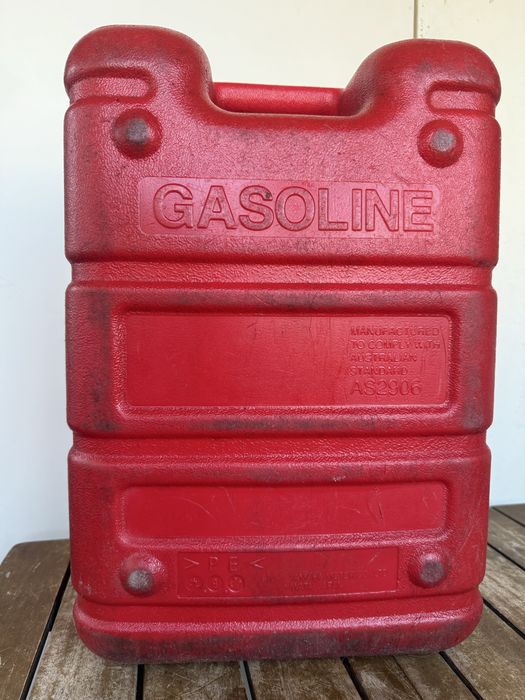 Deposito gasolina yamaha 24litros