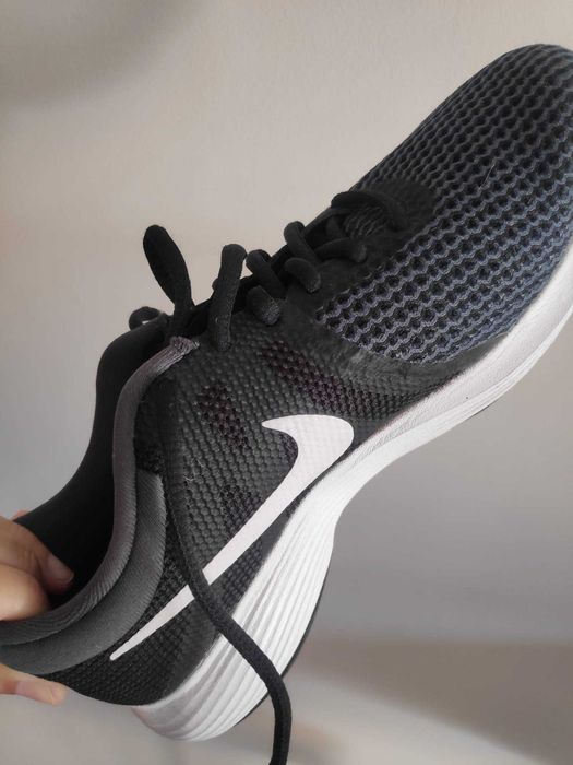 Ténis Nike Revolution 4, mulher, tamanho 39 (excelente estado)
