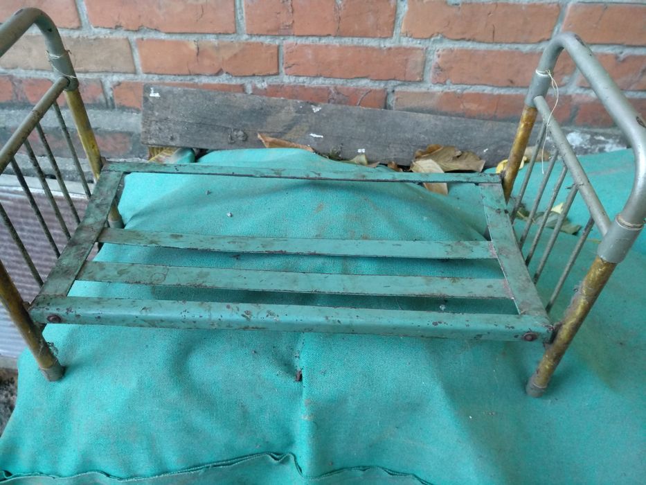 Продам кроватку для кукол СССР.