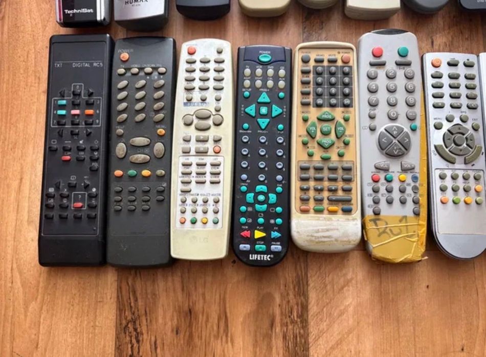 Пульти, універсальний пульт