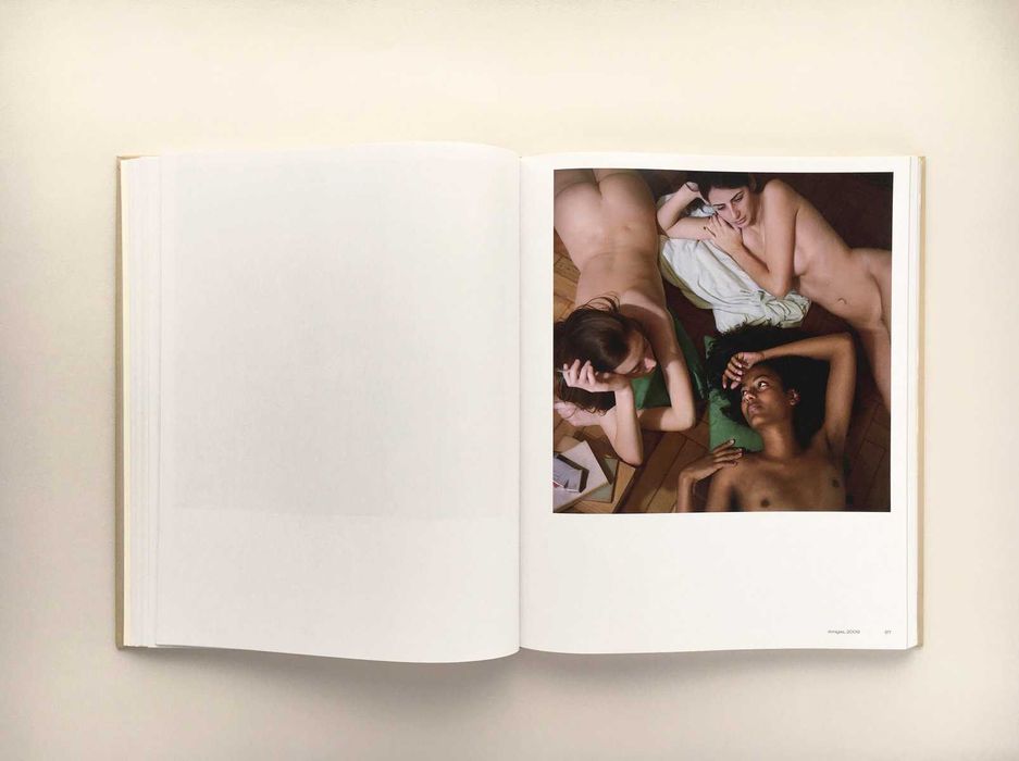 Книга - фотоальбом Works. Mona Kuhn.