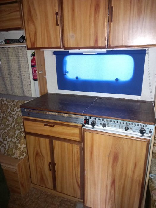 Vendo ou troco por carrinha familiar.