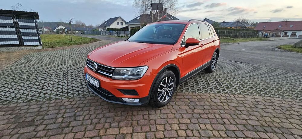 Volkswagen Tiguan Navi czujniki park grzane fotele tempomat webasto alufelgi