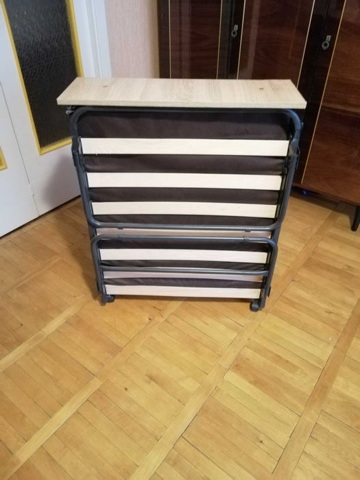 Розкладне ліжко з матрацом. Розкладачка на ламелях з матрацом