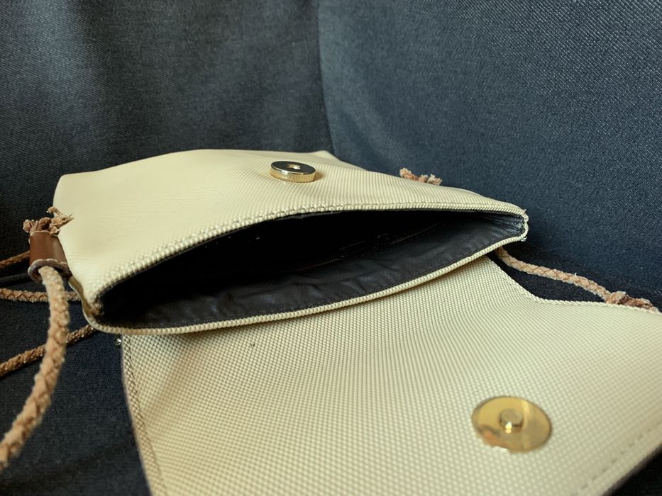 Mala de tiracolo pequena