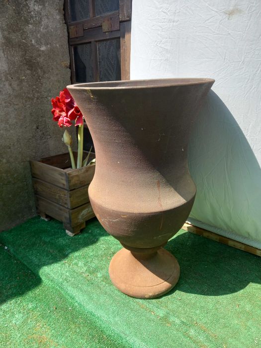 Vaso em barro (imitação de ferro)
