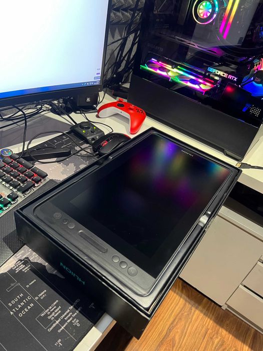 Tablet graficzny LCD Huion Kamvas Pro 13