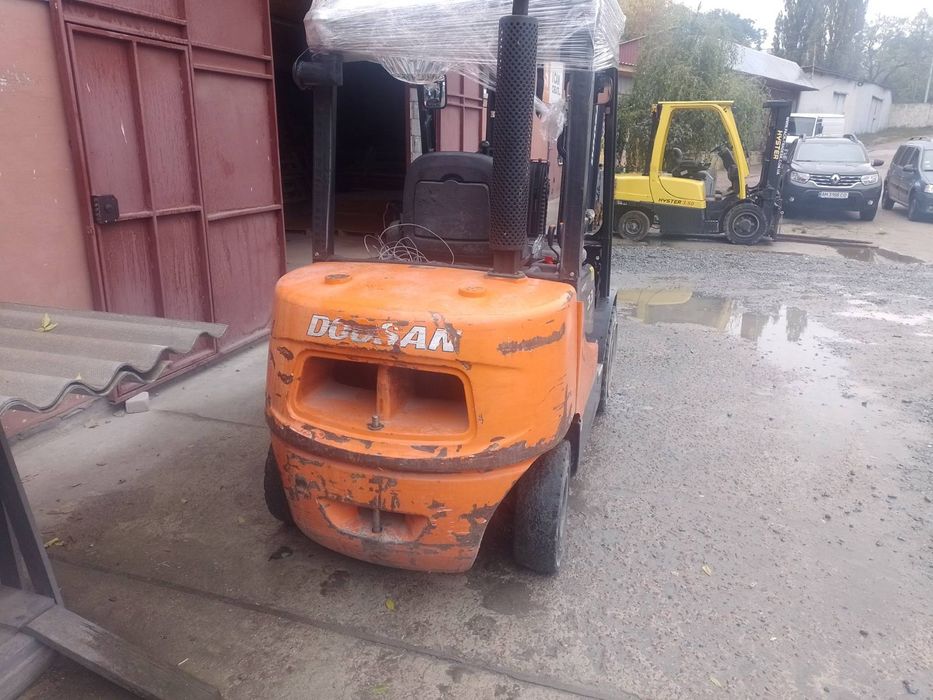 Продам навантажувач Doosan
