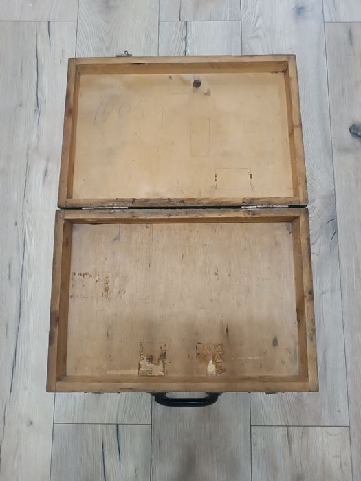 Stara walizka kufer PRL