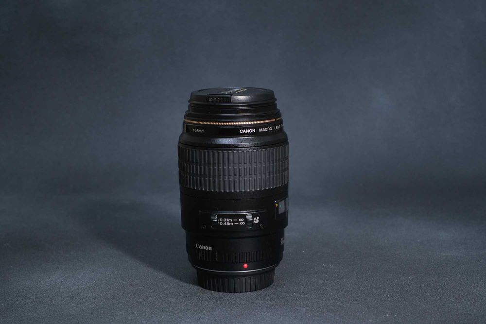 Canon EF 100mm f/2.8 USM Macro
