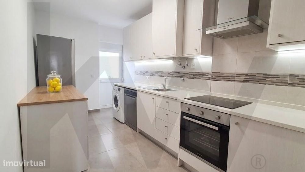 Apartamento T3 Remodelado | Estacionamento privativo | Centro da vila