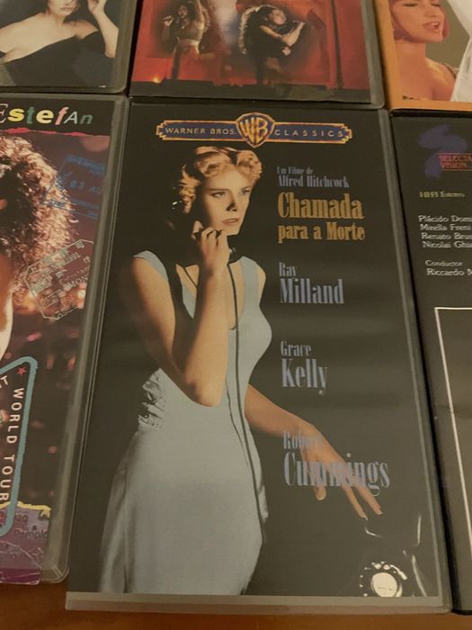 Conjunto de vários videos em VHS, incluindo Hitchcock - originais.