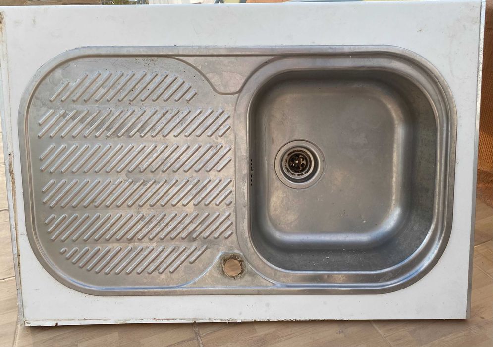 Lava-loiça inox usada bem conservada + Torneira