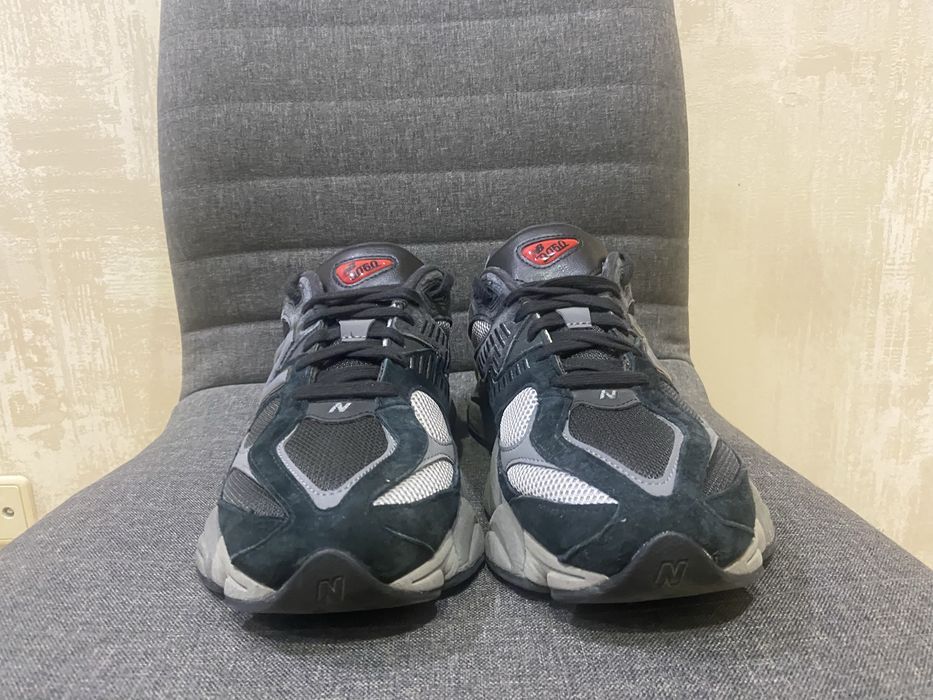 New Balance 9060 black and grey