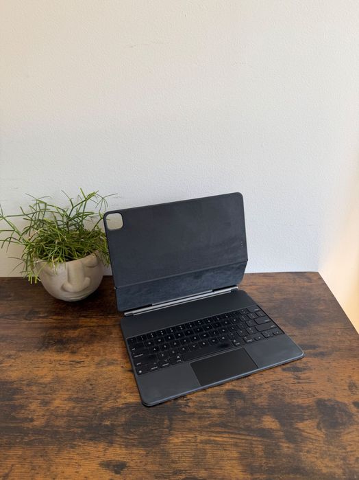 Oryginalna klawiatura Apple Magic Keyboard do iPada Pro 12.9 ” M1 / M2 4 5 6 generacji