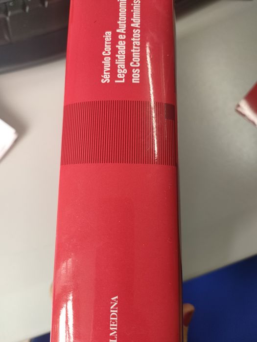 Legalidade e autonomia contratual nos contratos administrativos