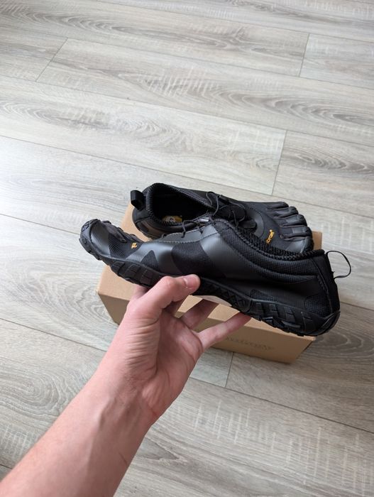 Vibram FiveFingers 42