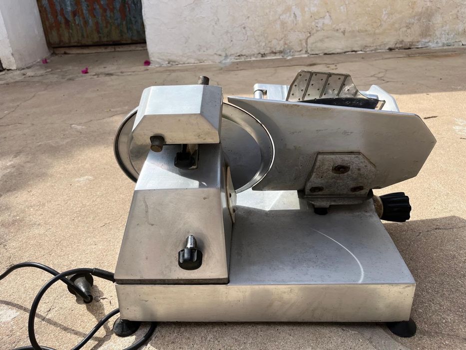 Máquina de fatiar profissional