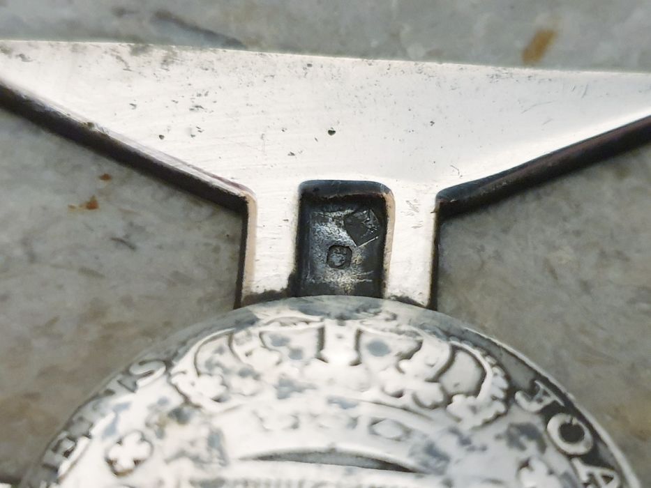 Antigo pisa papel em mármore com prata contrastada