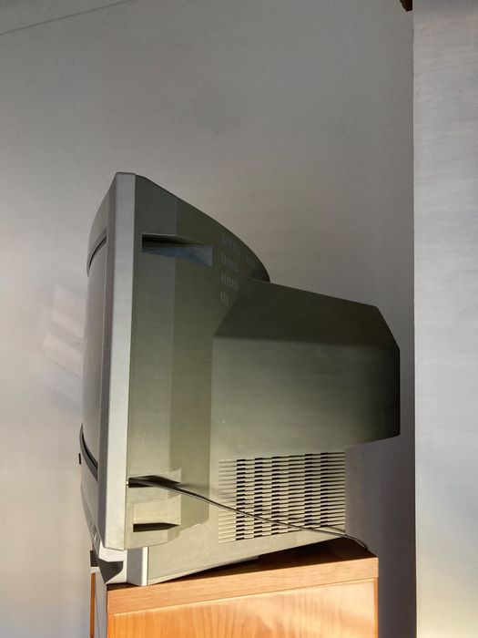 Televisão Sanyo ecrã 60cm