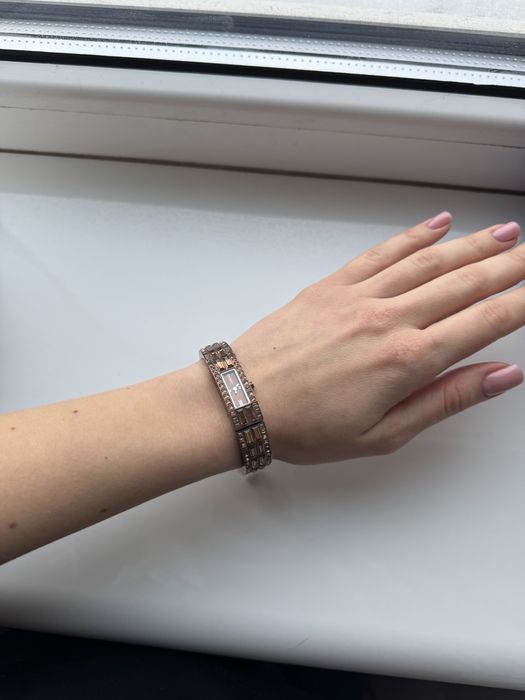 Женские часы DKNY