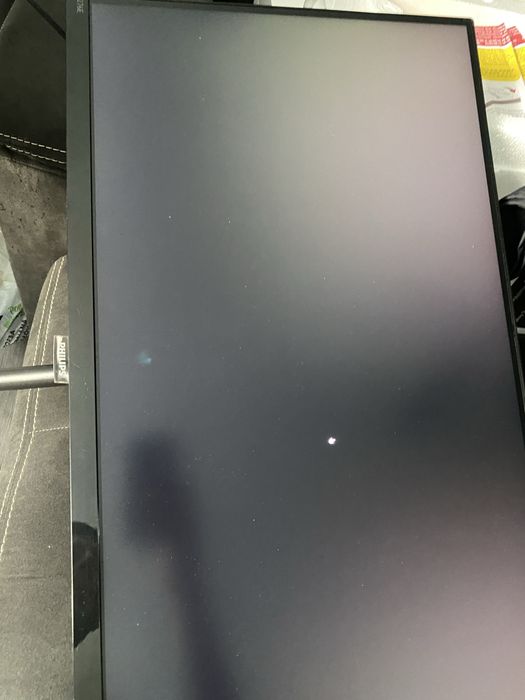 Monitor Philips 27” – sprawny, 4k UHD + adapter do statywu