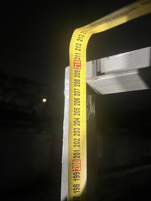 Б/В Вхіні двері 2500 . За потреби доставка та встановлелення