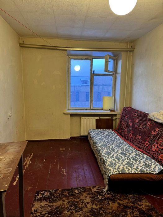 Здається кімната для довгострокового проживання в районі Шкільної