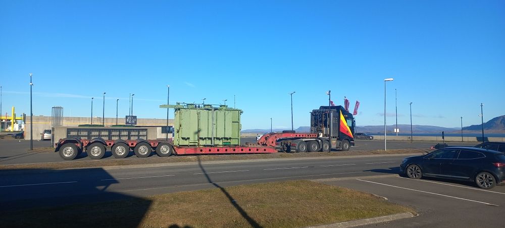 Аренда услуги трала , 40, 80, 100, 300 т перевоз негабаритной техники