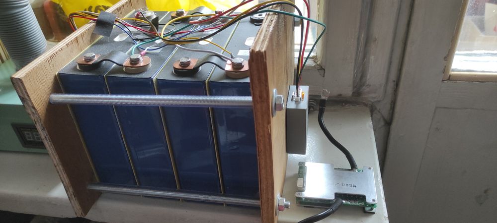 Jikong 4S-8S 200А B2A8S10P 2А BMS lifepo4 бмс батареї