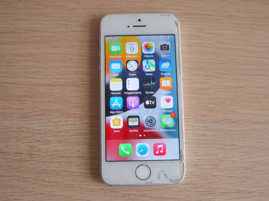 Apple iPhone SE A1723 16GB iOS 15.8.5 telefon smartfon