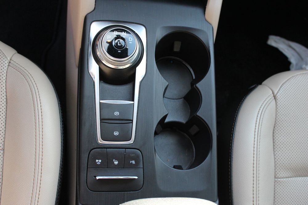 Ford escape titanium 2.5 hybrid awd