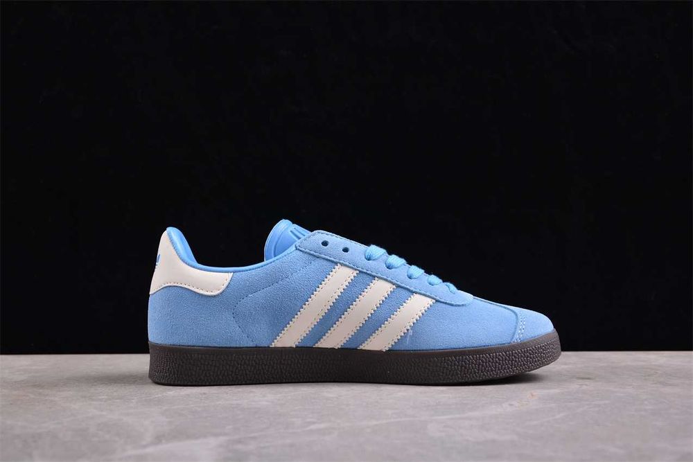 Adidas Gazelle Azul Claro/Branco Novas – Tamanho 38