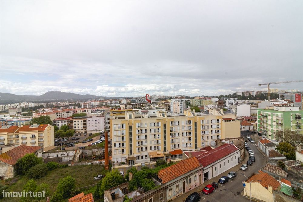 T2 com Vista Deslumbrante no Coração de Setúbal – 7º Andar com Elevado