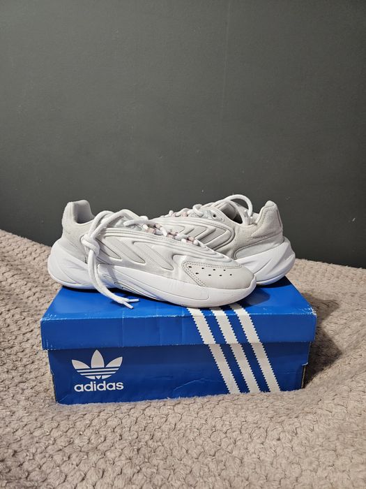 Adidasy ozalie w bardzo dobrym stanie.